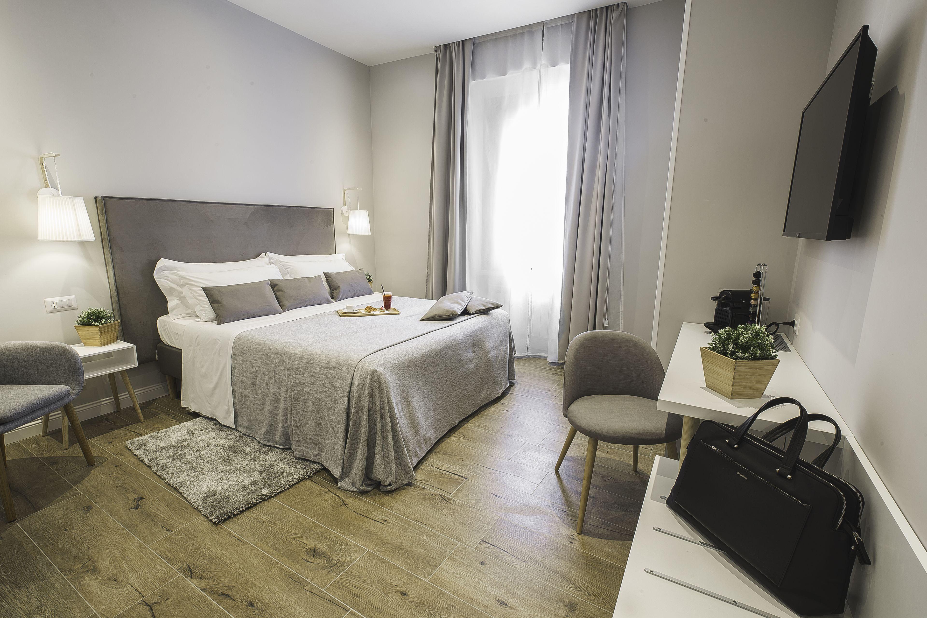 Colonna Luxury Suites — Photos 2